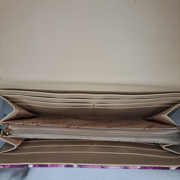 MARC New York wristlet tri-fold wallet Credit card holder Purple and flower. - Picture 6 of 11